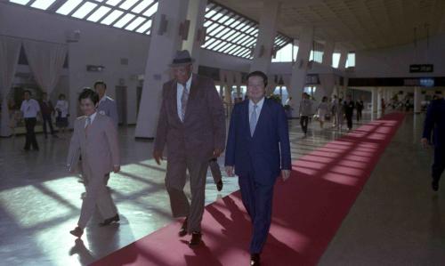 김상협 국무총리 엔티가 바부다공화국 수상 출국 이미지