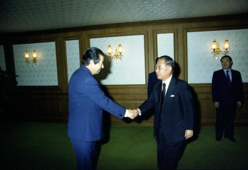 김상협 국무총리 일본 야마구찌현의 지사 접견 이미지