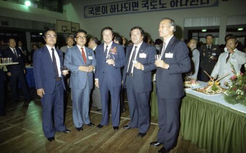 김상협 국무총리 전라남도 유지와 칵테일 및 만찬 이미지