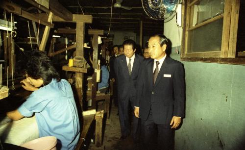 김상협 국무총리 춘천 고려섬유 시찰 이미지