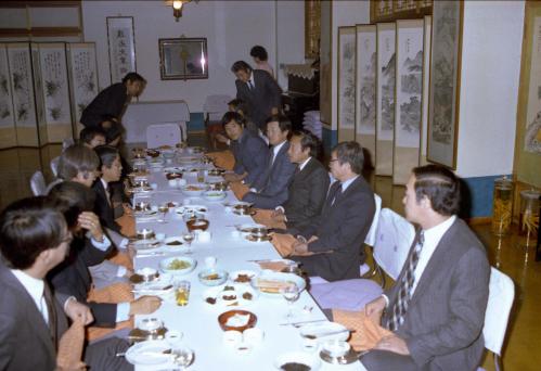 주 외신기자특파원 이진희 문화공보부장관 주최 오찬 이미지