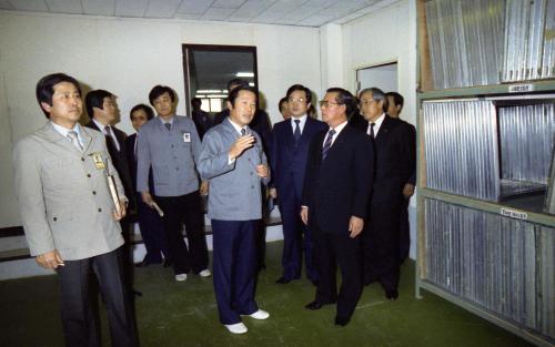 진의종 국무총리 대덕전자 시찰 이미지