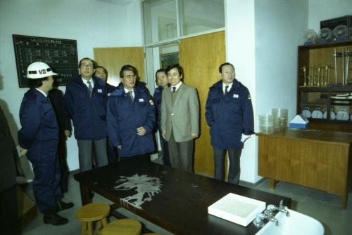 진의종 국무총리 대우국민학교 시찰 이미지