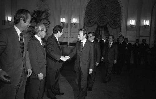 김상협 국무총리 1983년도 시무식 참석 이미지