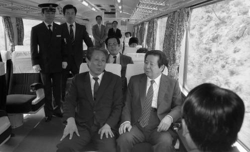 김상협 국무총리 새마을호 열차 별실 시승 이미지