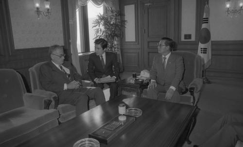 진의종 국무총리 전 미국 국방장관 접견 이미지