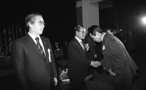 진의종 국무총리 1983년도 국방대학원 졸업식 참석 이미지