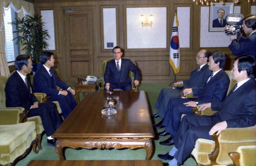 진의종 국무총리 충북, 제주도 교육감 임명장 수여 이미지