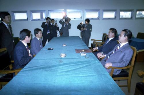 한국 KOC 위원장 북한에 서한 전달 이미지