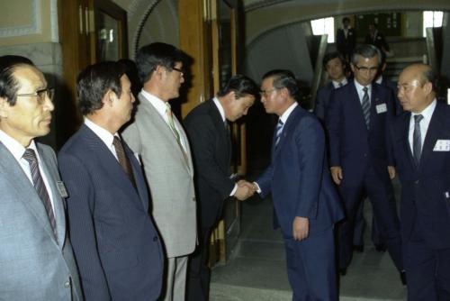 진의종 국무총리 충청남도 순시 이미지