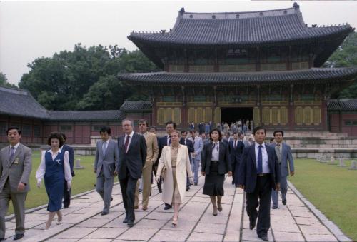 포르투갈 수상 비원 관람 이미지
