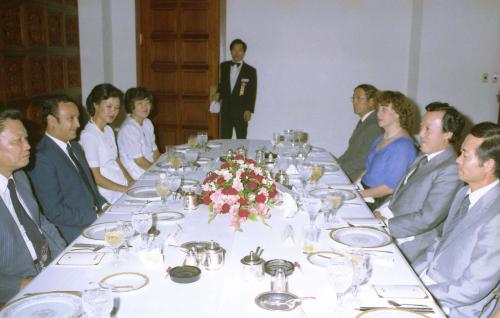 허문도 문화공보부차관 튀니지 공보장관 환영 만찬 이미지