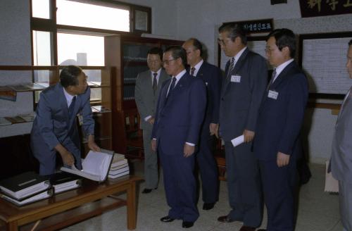 진의종 국무총리 경기과학고등학교 시찰 이미지