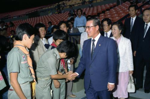 진의종 국무총리 88 올림픽 주경기장 시찰 이미지
