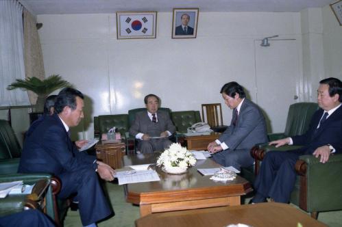 신병현 국무총리 권한대행 유해물질대책회의 이미지