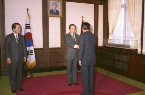 신병현 국무총리 권한대행 부산시 순시 이미지