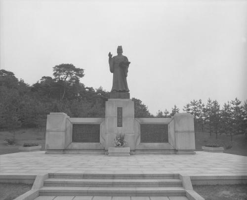 이진희 문화공보부 장관 제8회 세종대왕탄신 추모제전 이미지