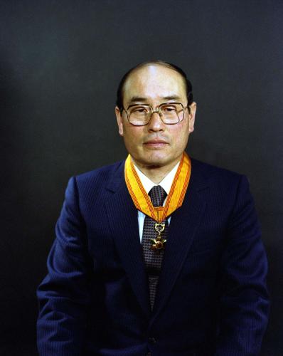 감사관 서삼수 씨(홍조근정훈장) 인물 촬영 이미지