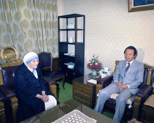 마더 테레사 수녀 이진희 문화공보부 장관 예방 이미지