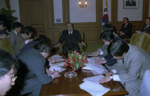 노신영 국무총리 기자회견 이미지