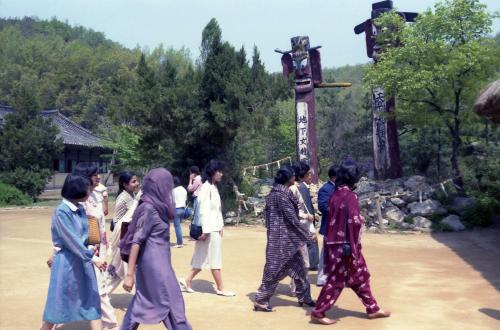 지아 울 하크 파키스탄 대통령 수행원 일행 민속촌 관람 이미지