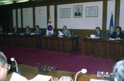 노신영 국무총리 국무회의 참석 이미지