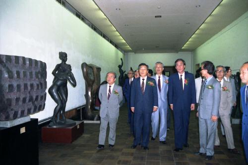 김윤환 문화공보부 차관 대한민국미술대전 참관 이미지