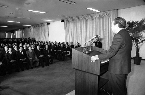 신병현 국무총리대행 1985년 시무식 이미지