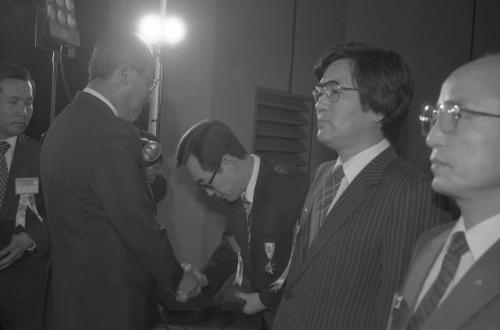 노신영 국무총리 전기통신 100주년 기념행사 참석 이미지
