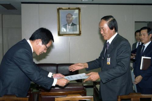 박영수 청와대비서실장 직원 임명 이재준 외 1명 4급 이미지
