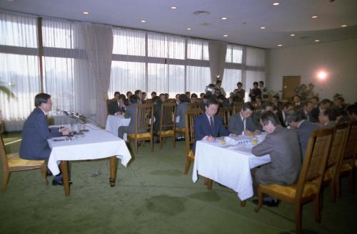이원홍 문화공보부장관 주 각 부처 대변인 및 도청공보실장회의 이미지