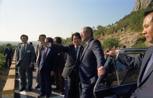 노신영 국무총리 제주용두산 시찰 이미지