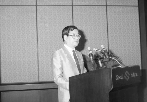 이원홍 문화공보부 장관 직원 오찬 이미지