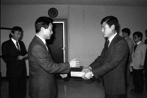 최창윤 문화공보부 차관 신규 기술직 임명장 수여식 이미지