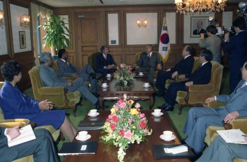 노신영 국무총리 에스키벨 벨리즈 수상 접견 이미지