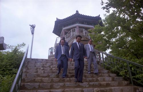 최창윤 문화공보부 차관 전주 팔각정 시찰 이미지