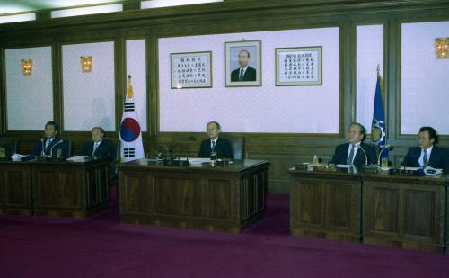 이한기 국무총리서리 임시 첫 국무회의 이미지