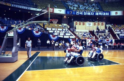 제17회 장애인체육대회(배구, 농구, 달리기, 투포환) 이미지