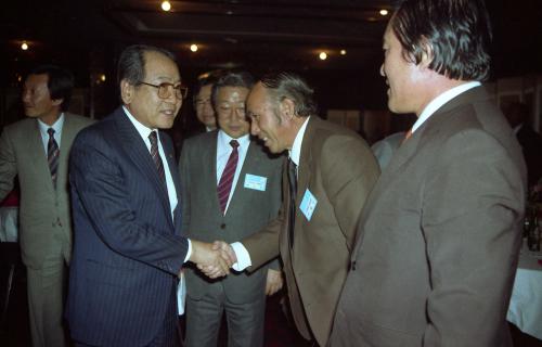 이웅희 문화공보부 장관 전국홍보위원세미나 참석자 만찬 이미지