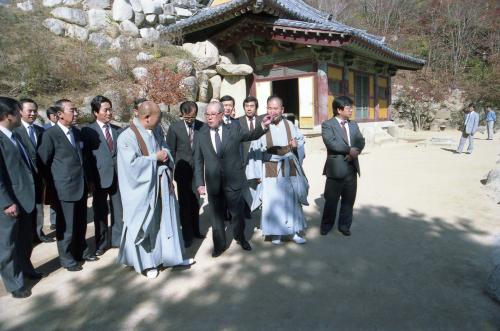 김정렬 국무총리 석굴암 종각건립현장 시찰 이미지