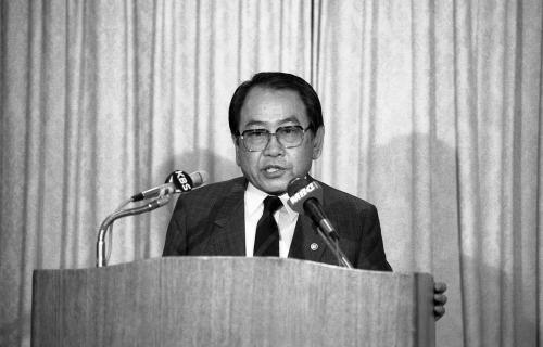이웅희 문화공보부 장관 6ㆍ10 불법집회 및 폭력시위에 대한 정부견해 발표 이미지