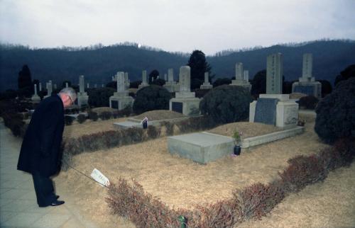 김정렬 국무총리 국립묘지 장군 묘소 참배 이미지