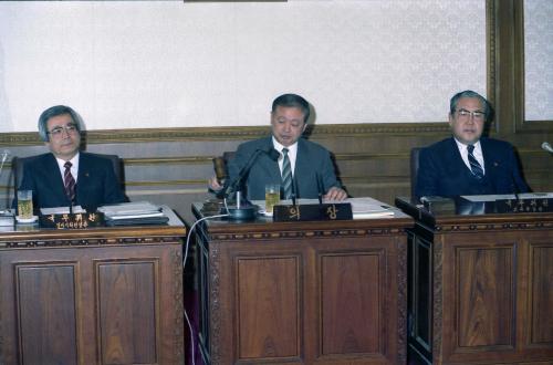 이현재 국무총리 첫 국무회의 주재 이미지