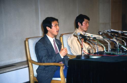 북한 탈출 김창화, 어성일 기자회견 이미지