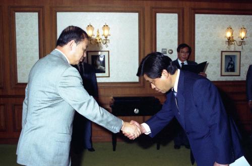 이현재 국무총리(정무, 공보) 비서관 임명장 수여 이미지