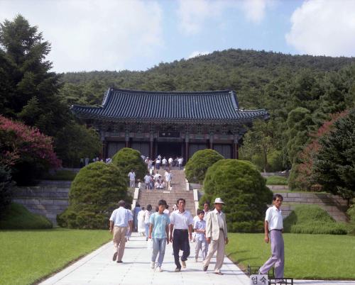 이순신 장군 묘지와 전적화 그림 이미지