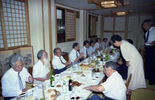 정한모 문화공보부 장관 제주도 예술인들과 만찬 이미지