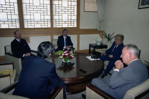 정한모 문화공보부 장관 덴마크 문화부장관 접견 이미지
