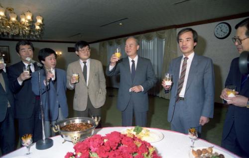 강영훈 국무총리 1988년 종무식 기자단 간담회 이미지