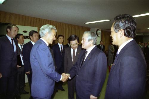 로버트 호크 호주 수상 경제기획원 방문 이미지